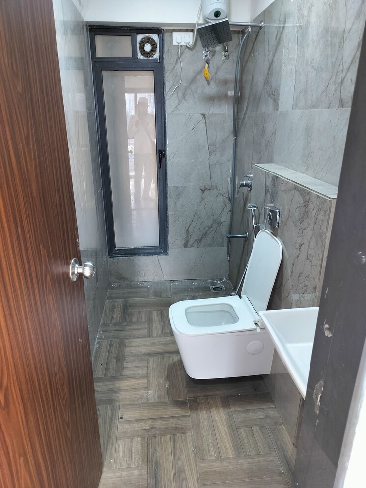 Bathroom, level-the-residences 2 Bedroom 580 Sq.Ft. Apartment In Andheri West Mumbai 8702217