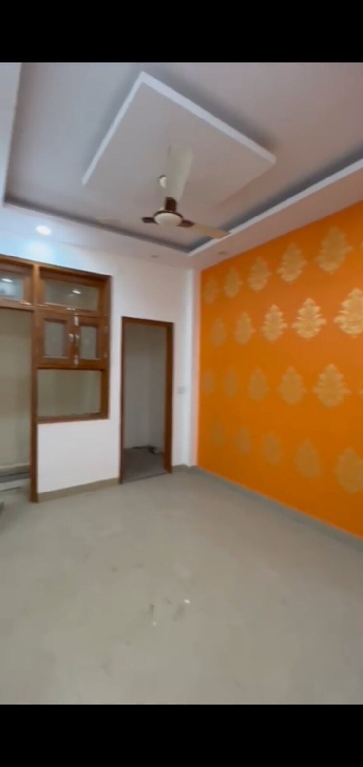 Room, vasundhara sector 2b 3 Bedroom 78 Sq.Mt. Builder Floor In Vasundhara Sector 2b Ghaziabad 8702263