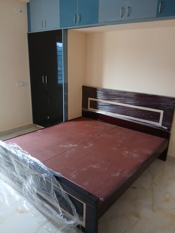 Room in 2 BHK Apartment at Savya The Edition, Khanammet – for Rent