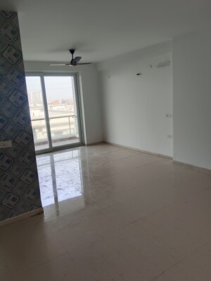 Room in 3 BHK Apartment at Sector 79 – for Sale