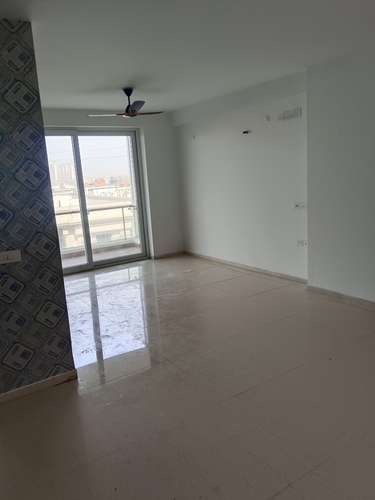 Room, sector 79 3 Bedroom 1985 Sq.Ft. Apartment In Sector 79 Faridabad 8702254