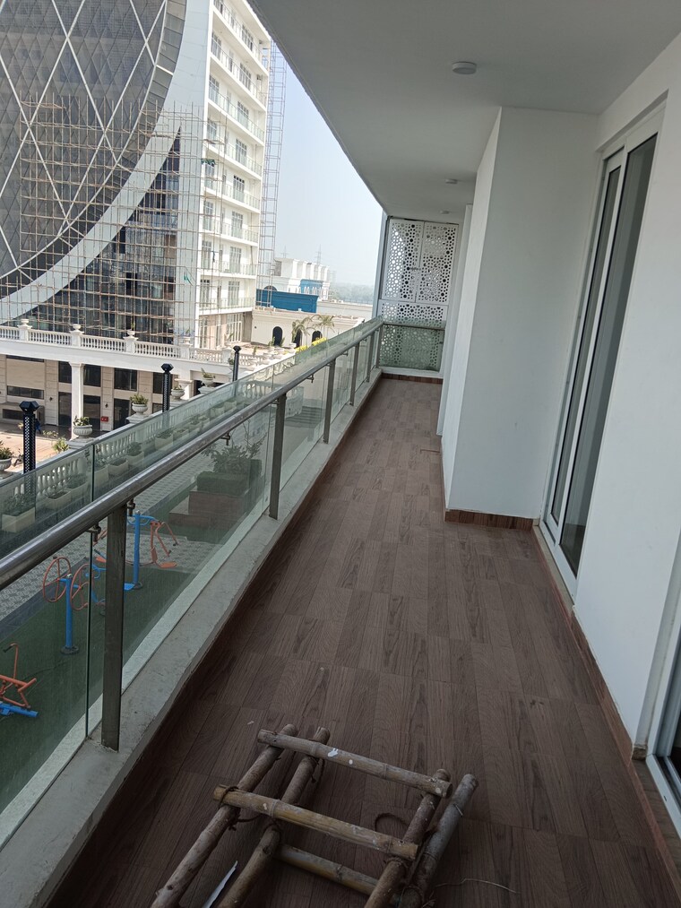 Balcony, sector 79 3 Bedroom 1985 Sq.Ft. Apartment In Sector 79 Faridabad 8702254