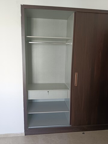 Furnished Amenities in 3 BHK Apartment at Sector 79 – for Sale