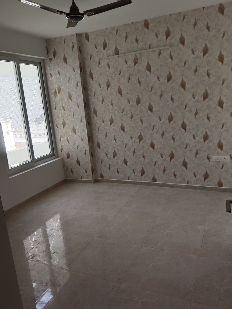 Room, sector 79 3 Bedroom 1985 Sq.Ft. Apartment In Sector 79 Faridabad 8702254