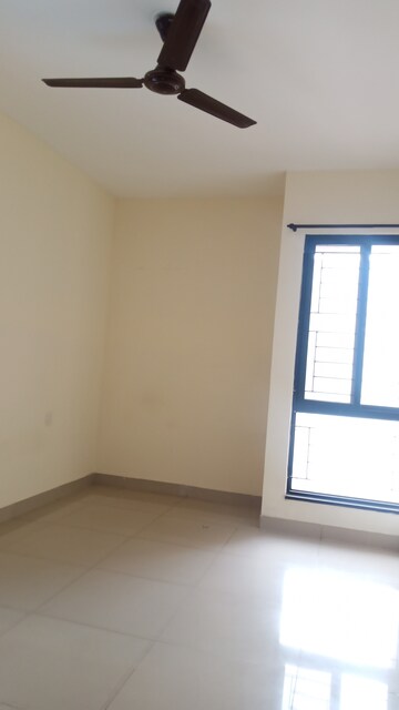 Room in 2 BHK Apartment at Sarang Nanded City, Sinhagad – for Rent