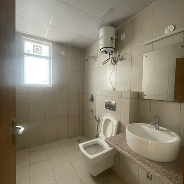 Bathroom in 5 BHK Apartment at SS Linden, Sector 84 – for Rent
