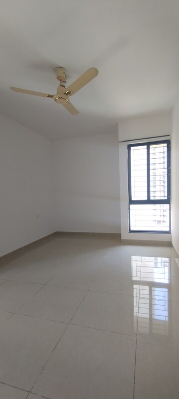 Room in 2 BHK Apartment at Nanded City Asawari, Nanded – for Rent