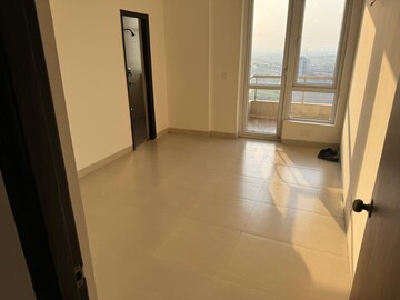 Room in 3 BHK Apartment at Sare Home, Sector 92 – for Rent