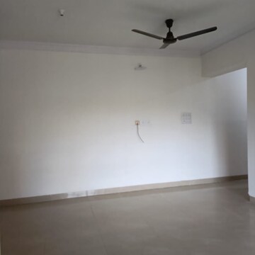 Room in 2 BHK Apartment at Nahar Amrit Shakti, Chandivali – for Rent