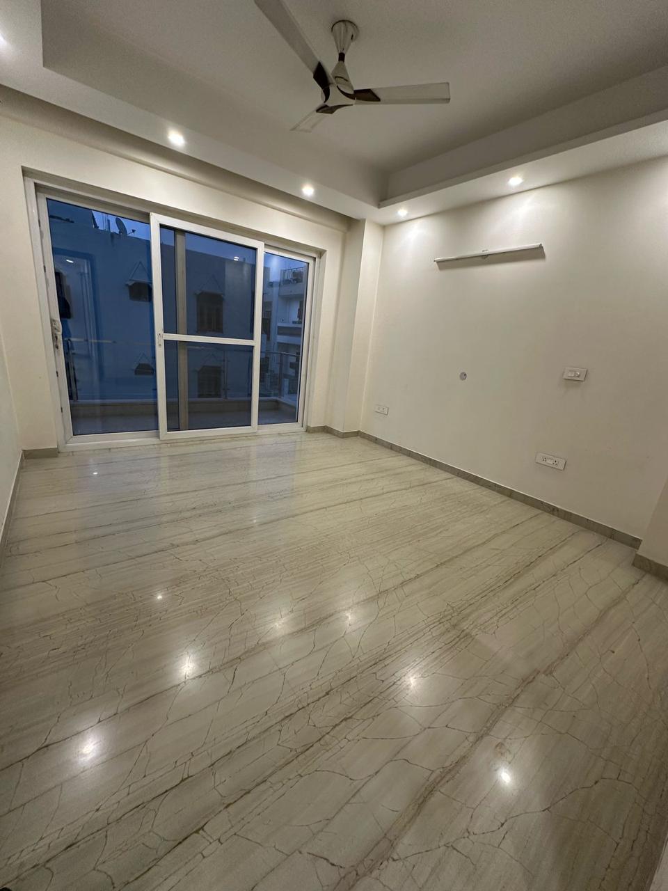 3 BHK + Servant Room Builder Floor For Rent in Sector 23