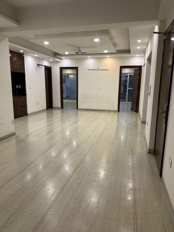 Building Lobby in 3 BHK Builder Floor at Sector 23 – for Rent