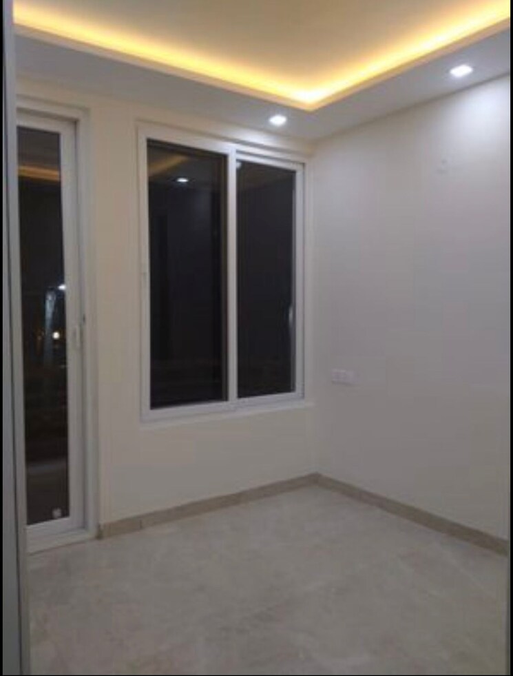 Room, patiala road 2 Bedroom 1500 Sq.Ft. Apartment In Patiala Road Zirakpur 8702309
