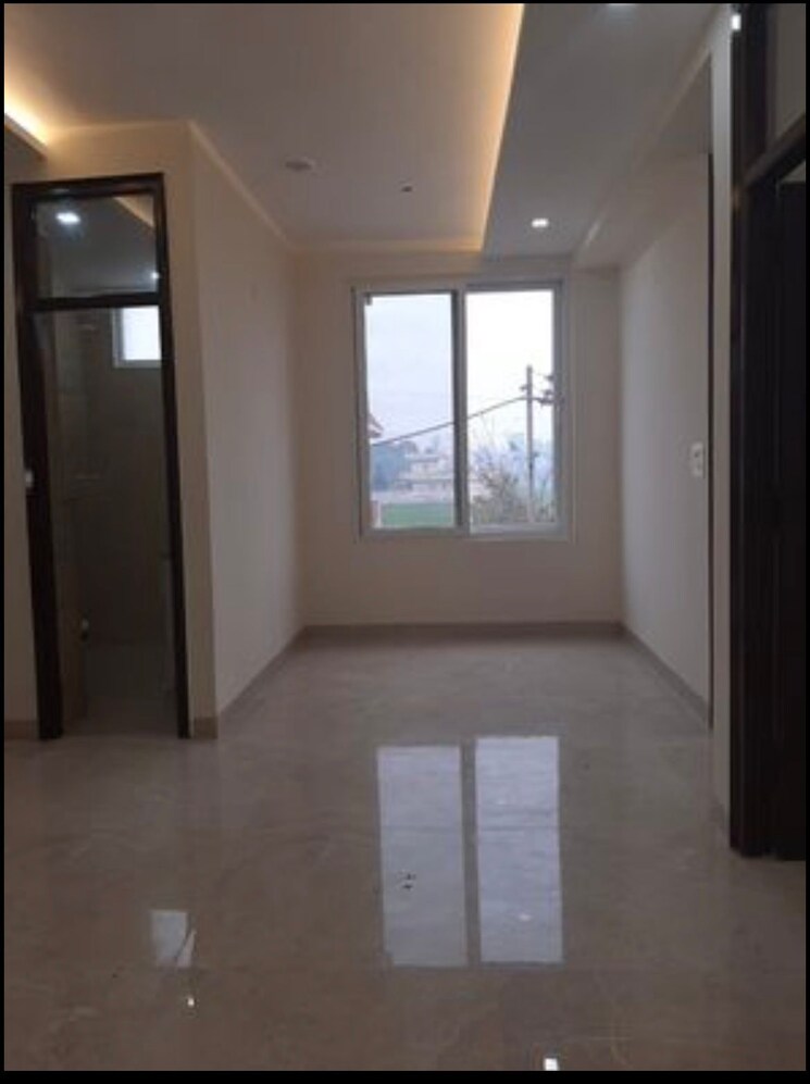 Room, patiala road 2 Bedroom 1500 Sq.Ft. Apartment In Patiala Road Zirakpur 8702309