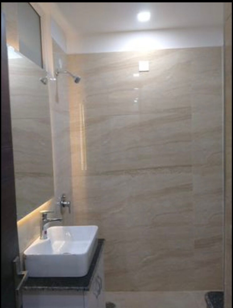 Bathroom, patiala road 2 Bedroom 1500 Sq.Ft. Apartment In Patiala Road Zirakpur 8702309