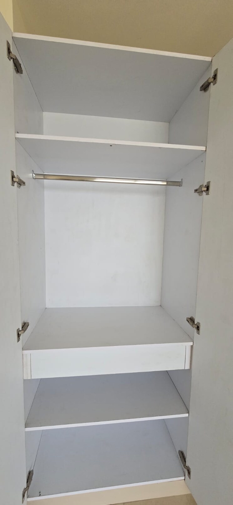 Bathroom, shree-vardhman-green-court 2 Bedroom 690 Sq.Ft. Apartment In Sector 90 Gurgaon 8702326