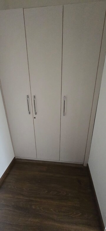 Furnished Amenities in 2 BHK Apartment at Shree Vardhman Green Court, Sector 90 – for Rent