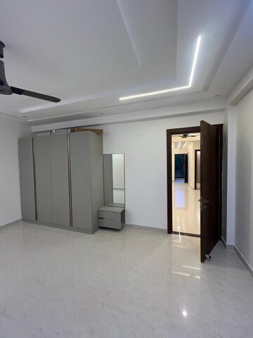 Room in 3 BHK Independent House at Gulmohar Estate, Pi Greater Noida – for Rent