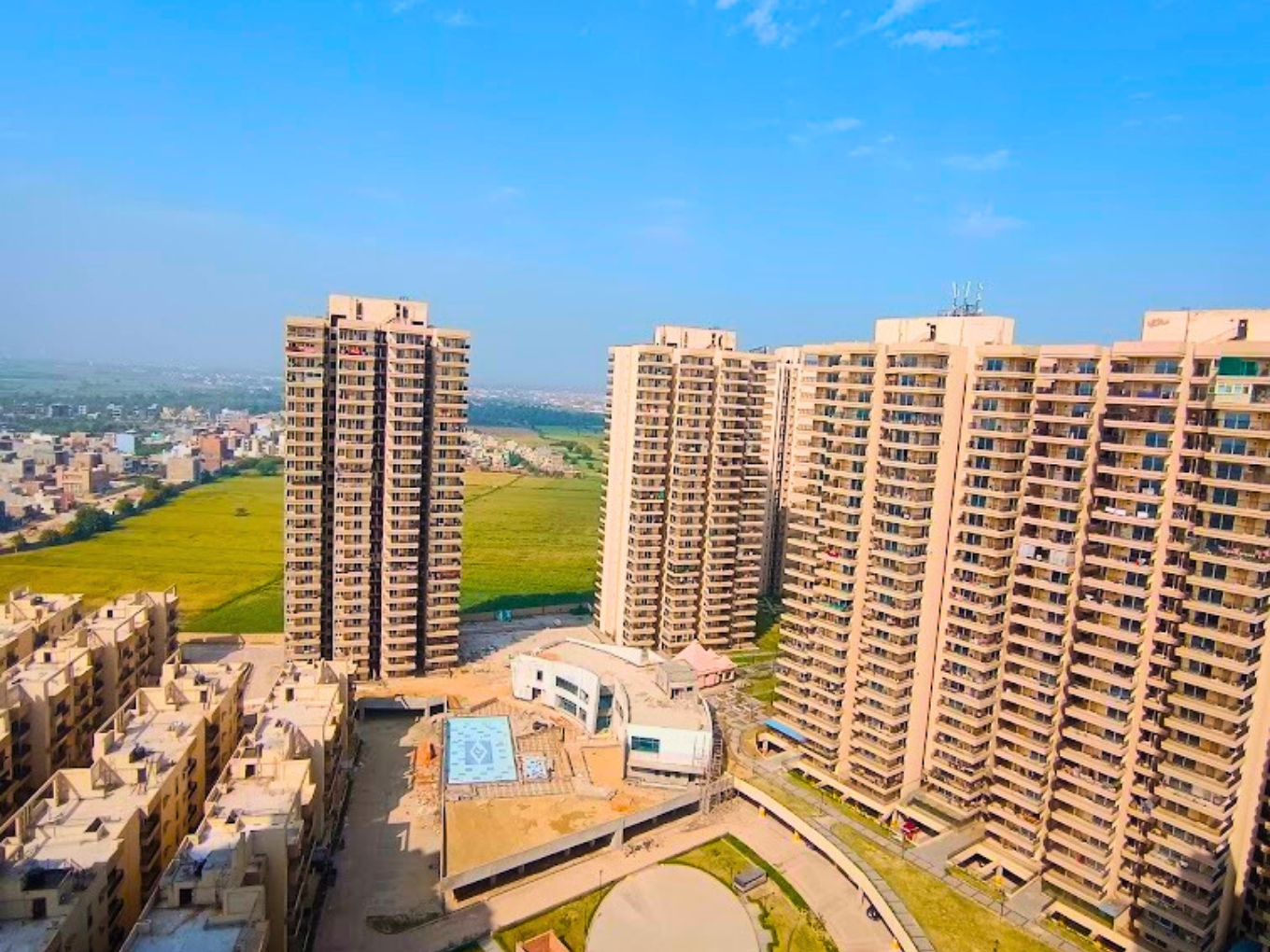 2 BHK Apartment For Sale in Gaur Yamuna City