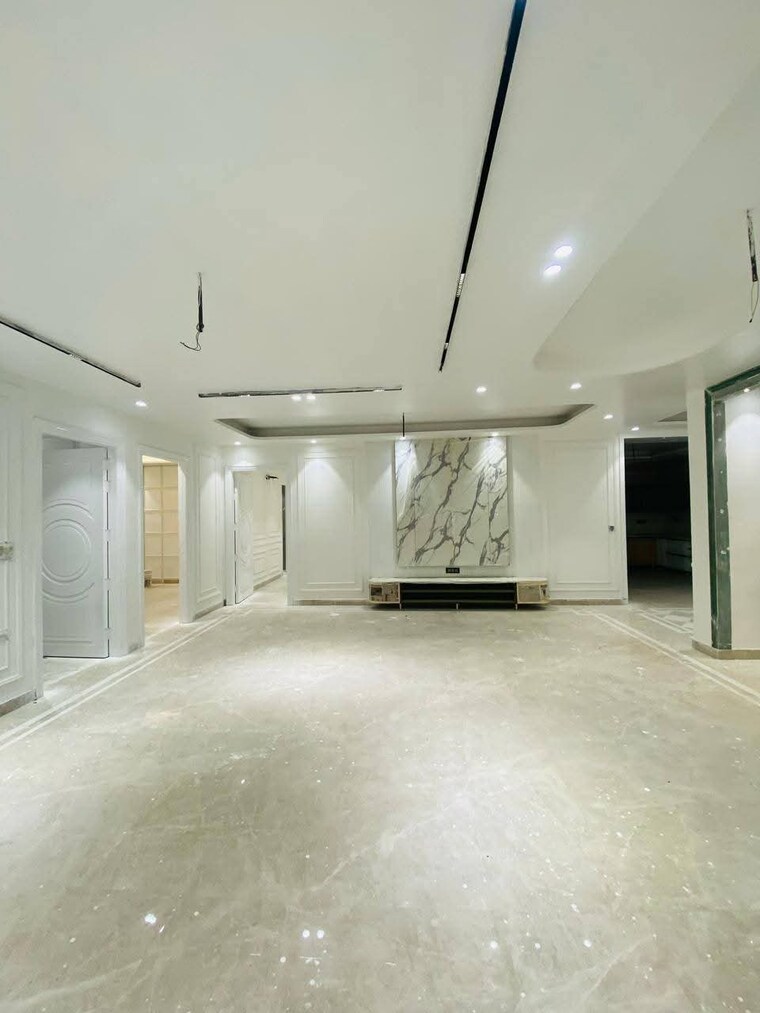 Room, srishti-greenfield-homes 4 Bedroom 3500 Sq.Ft. Builder Floor In Green Fields Colony Faridabad 8702366