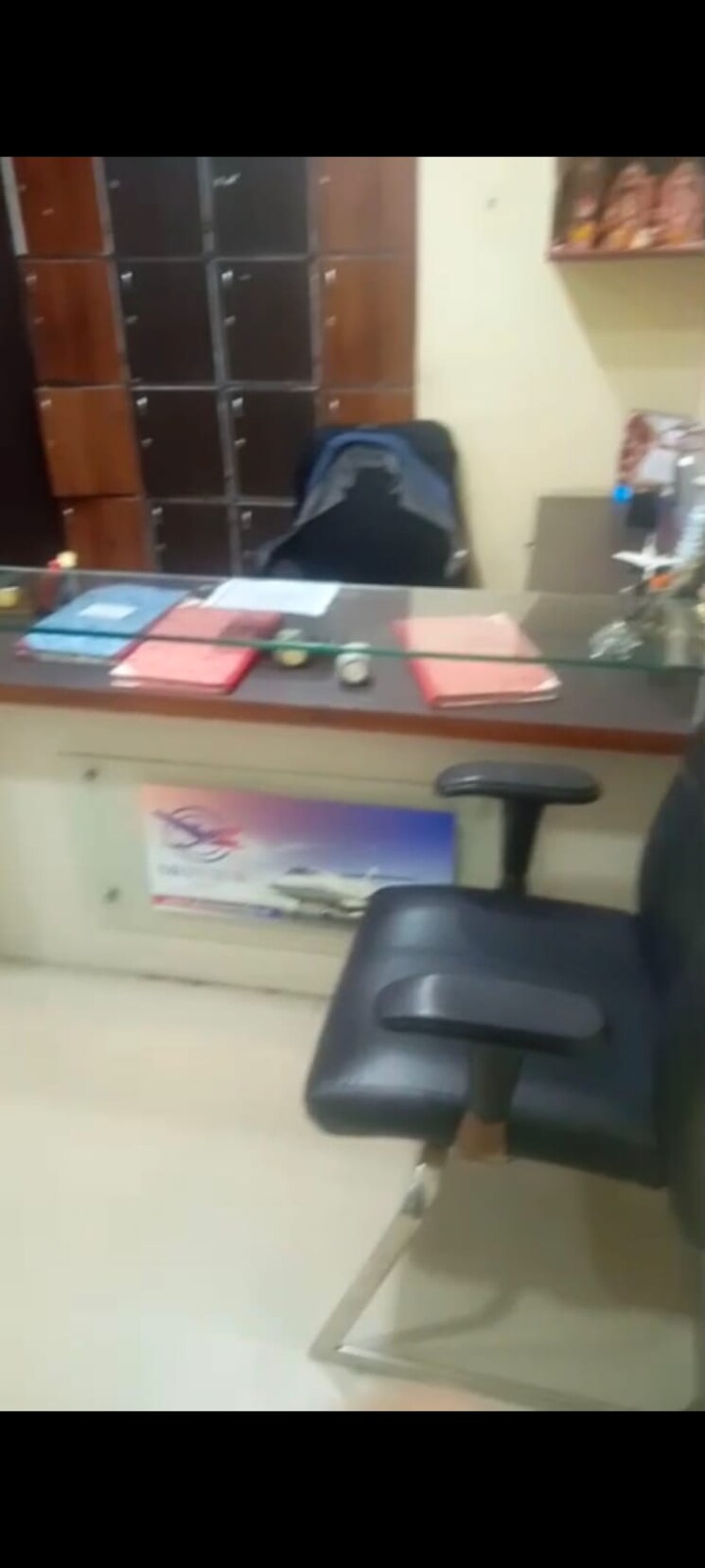 Team Area, park street Commercial Office Space 2200 Sq.Ft. In Park Street Kolkata 8702390