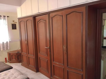 Bedroom in 2 BHK Apartment at Prabhadevi CHS, Prabhadevi – for Rent