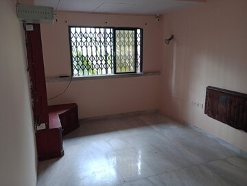 Room in 2 BHK Apartment at Prabhadevi CHS, Prabhadevi – for Rent