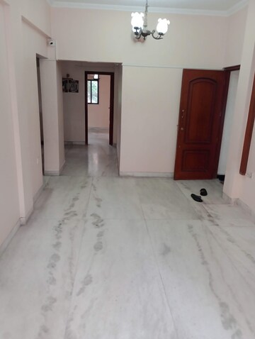 Room in 2 BHK Apartment at Prabhadevi CHS, Prabhadevi – for Rent