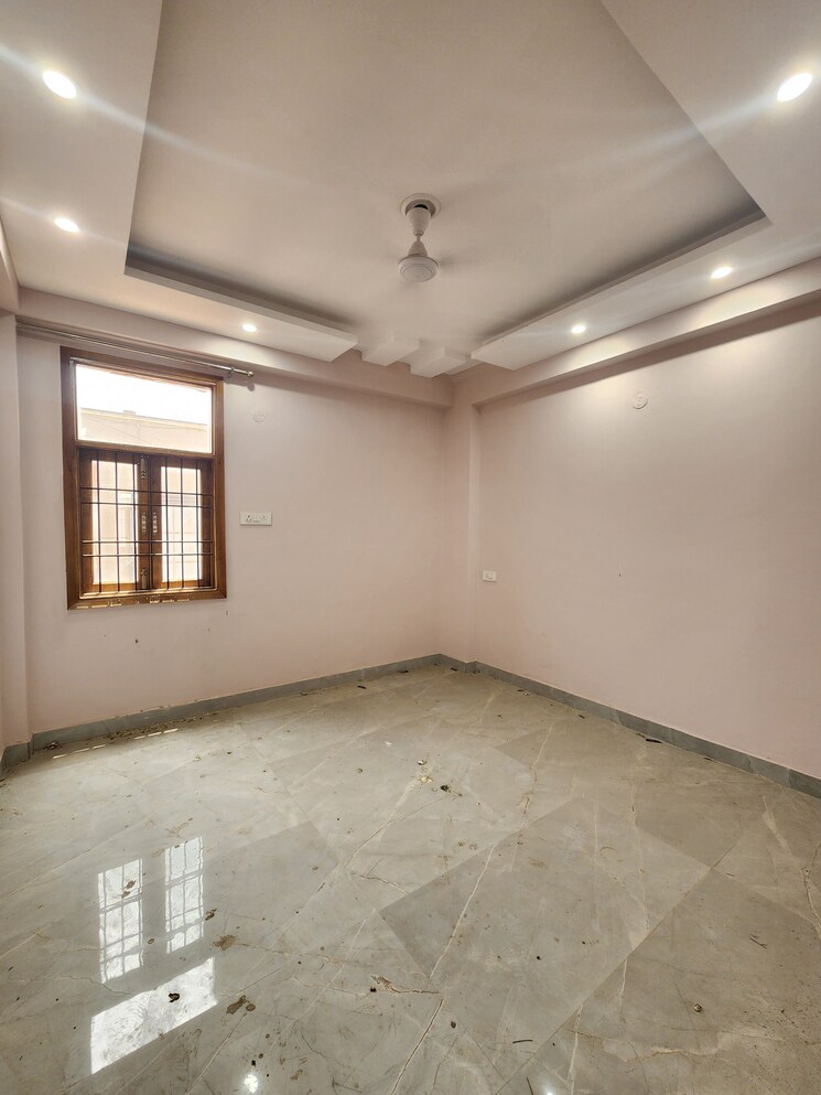Room, chattarpur 3 Bedroom 1150 Sq.Ft. Apartment In Chattarpur Delhi 8702419