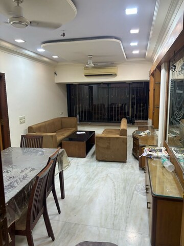 Bedroom in 2 BHK Apartment at West View Vile Parle West, Vile Parle West – for Rent
