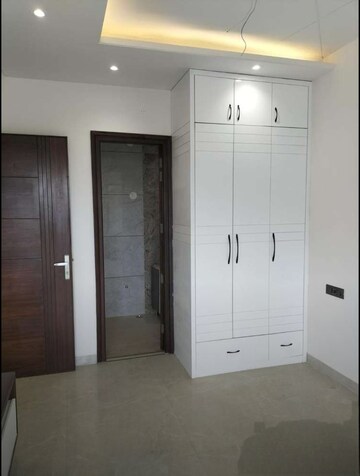 Building Lobby in 3.5 BHK Independent House at Sector 79 – for Sale