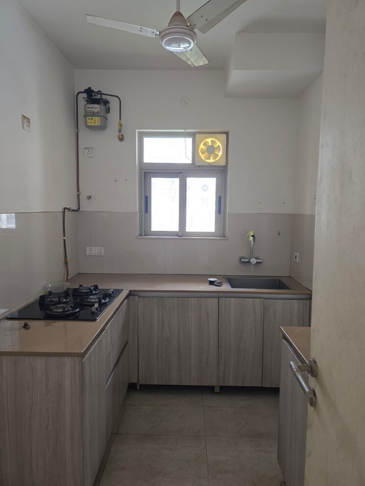 Kitchen, hiranandani-fedora 1 Bedroom 650 Sq.Ft. Apartment In Ghodbunder Road Thane 8702460