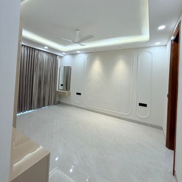 Bedroom in 4 BHK Apartment at Ansal API Versalia, Sector 67a – for Rent