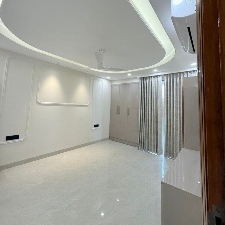 Master Bedroom, ansal-api-versalia 4 Bedroom 3333 Sq.Ft. Apartment In Sector 67a Gurgaon 8702507