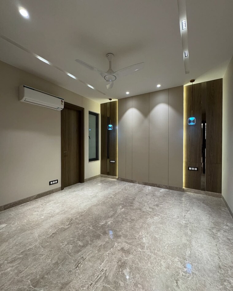 Room, bptp-amstoria-country-floor 3 Bedroom 2700 Sq.Ft. Builder Floor In Sector 102 Gurgaon 8702515