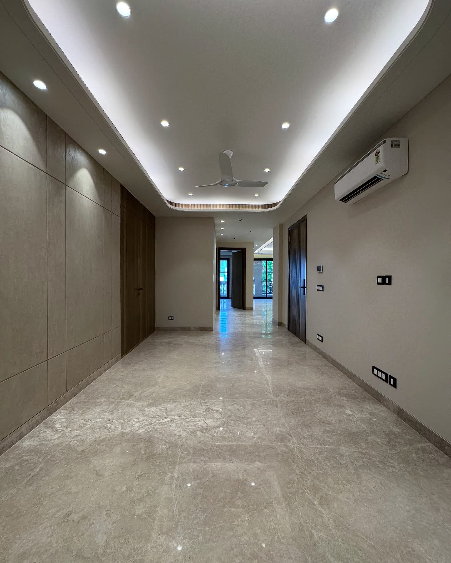 3 BHK + Servant Room,Extra Room Builder Floor For Sale in BPTP Amstoria Country Floor