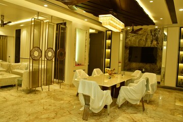 Master Bedroom in 3 BHK Apartment at Gaur Atulyam, Omicron I Greater Noida – for Rent