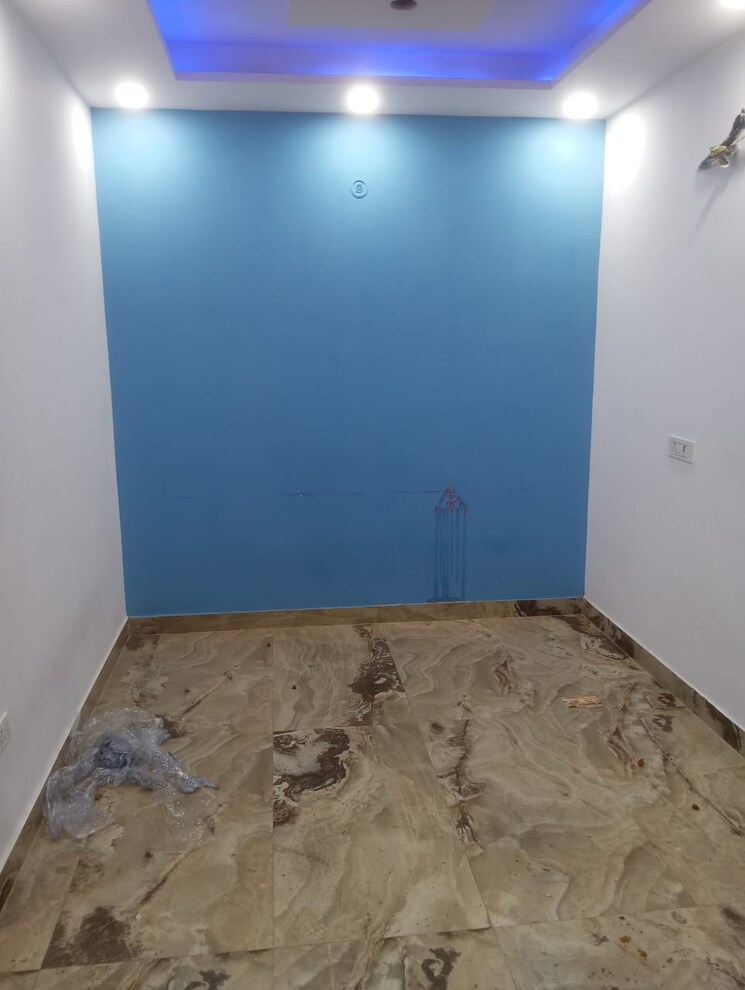 Room, burari 2 Bedroom 60 Sq.Yd. Builder Floor In Burari Delhi 8702537