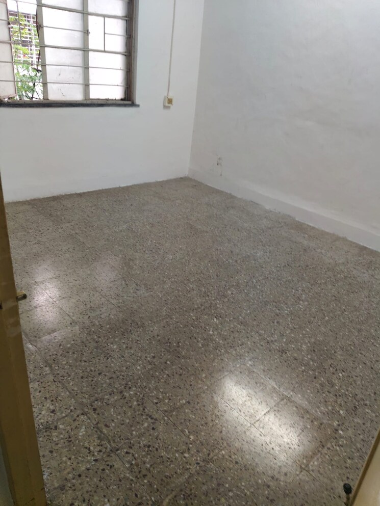 Room, somwar peth 3 Bedroom 1000 Sq.Ft. Apartment In Somwar Peth Pune 8702543