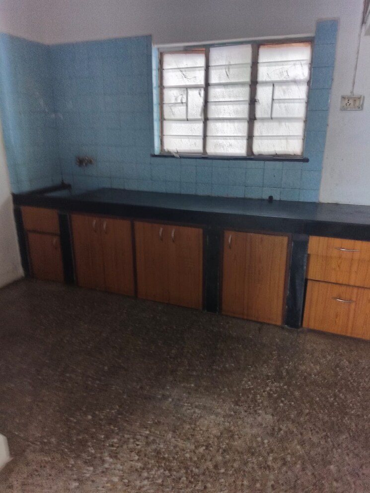 Kitchen, somwar peth 3 Bedroom 1000 Sq.Ft. Apartment In Somwar Peth Pune 8702543