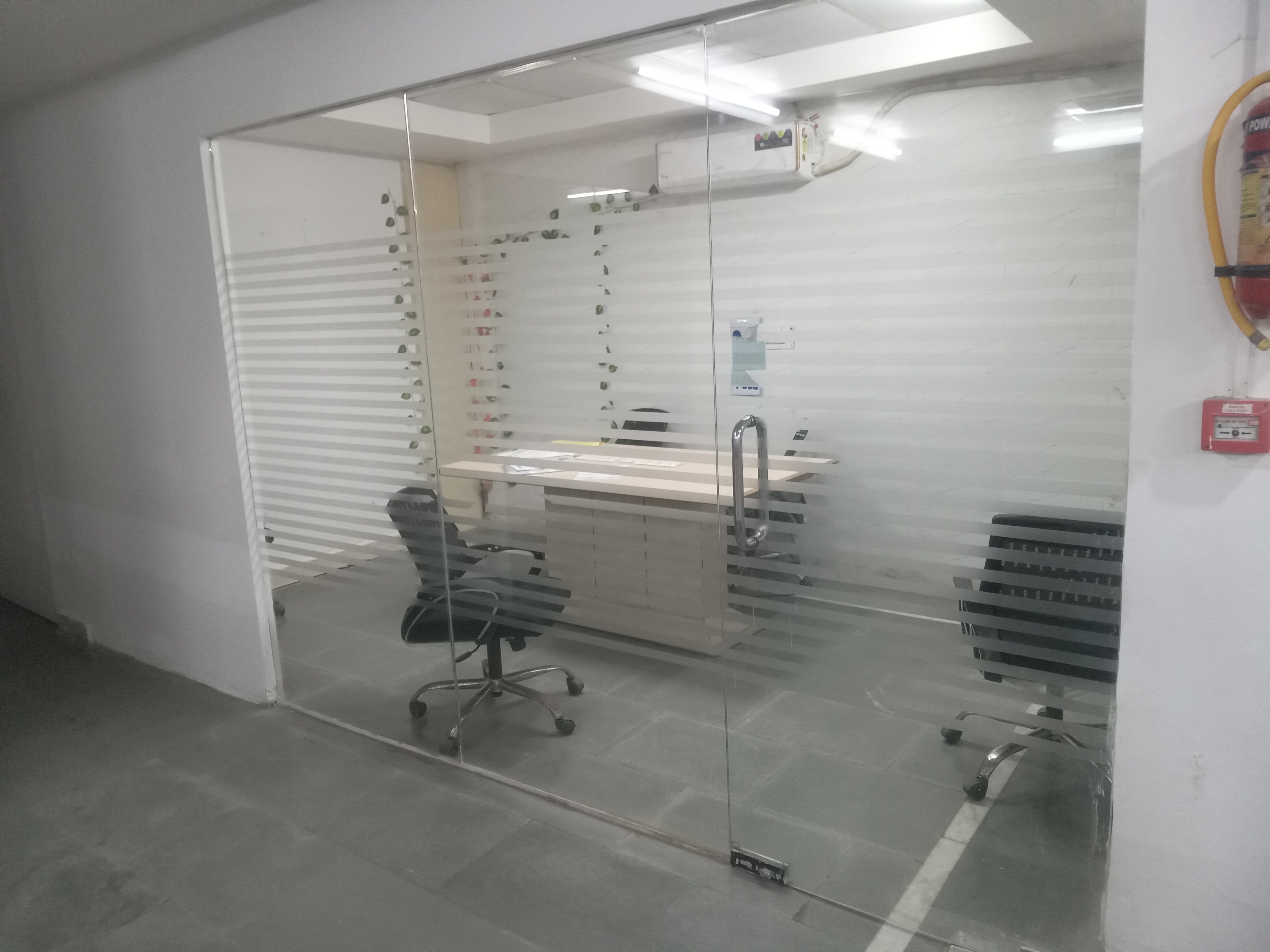 2 BHK Apartment For Rent in Unitech Uniworld Gardens