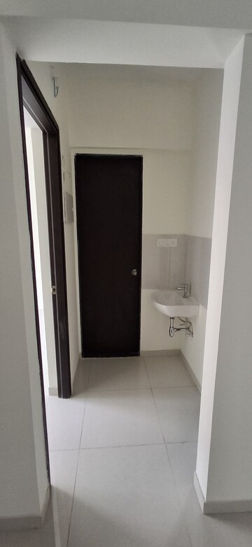 Room in 1 BHK Apartment at Kolte Patil R10, Hinjewadi – for Rent