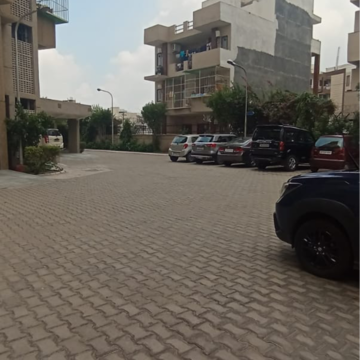 Parking in 2 BHK Apartment at IRWO Classic Apartment, Sector 57 – for Rent