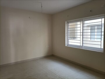 Room in 3 BHK Apartment at Creative Koven Udaya Cresent, Kondapur – for Rent