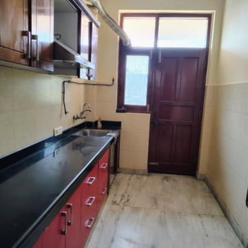 Kitchen in 2.5 BHK Builder Floor at Sector 105 – for Rent