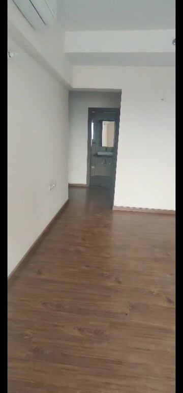 Room in 3 BHK Apartment at ATS Triumph, Sector 104 – for Rent