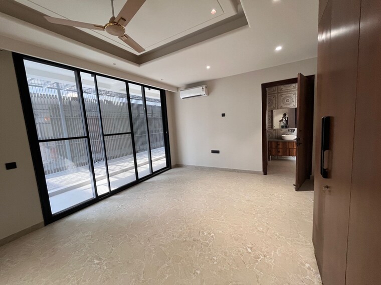 Room, bptp-amstoria-country-floor 3 Bedroom 2700 Sq.Ft. Builder Floor In Sector 102 Gurgaon 8702611