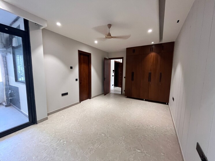 Room, bptp-amstoria-country-floor 3 Bedroom 2700 Sq.Ft. Builder Floor In Sector 102 Gurgaon 8702611