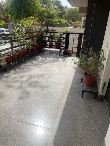 Balcony in 3.5 BHK Builder Floor at Unitech South City II, Sector 50 – for Rent