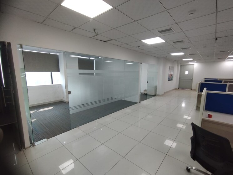 Team Area, phase 7 Commercial Office Space 2400 Sq.Ft. In Phase 7 Mohali 8702642