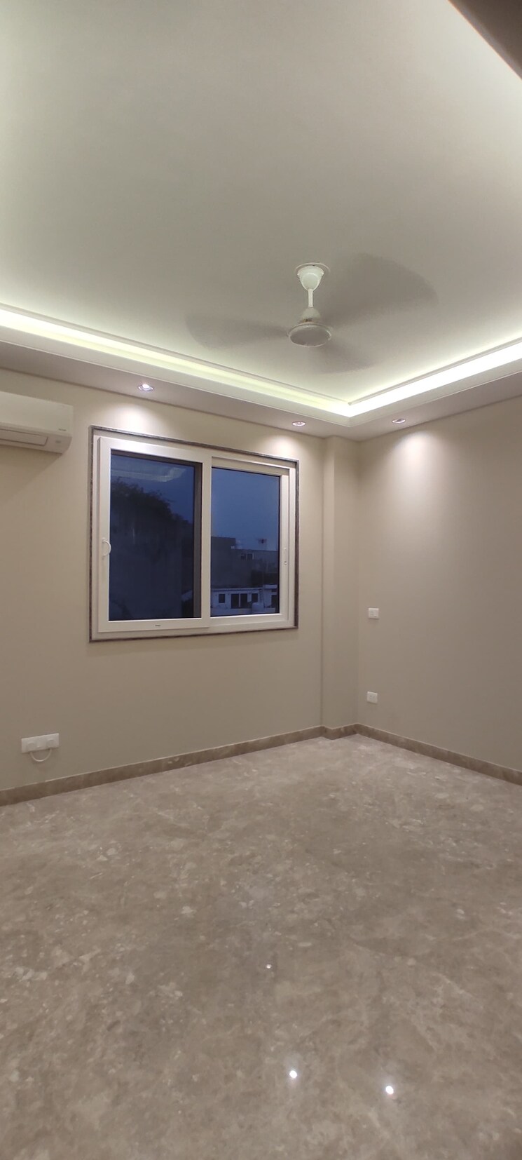 Room, veera-safdarjung-enclave 3 Bedroom 1600 Sq.Ft. Apartment In Safdarjung Enclave Delhi 8702654